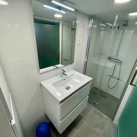 Utsa Eski -piso Con Encanto En 1ª Linea De Puerto. Апартаменты Бермео