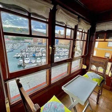 Utsa Eski -piso Con Encanto En 1ª Linea De Puerto.