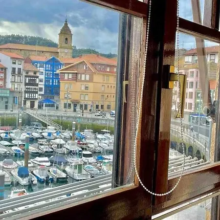 Utsa Eski -piso Con Encanto En 1ª Linea De Puerto. Апартаменты *