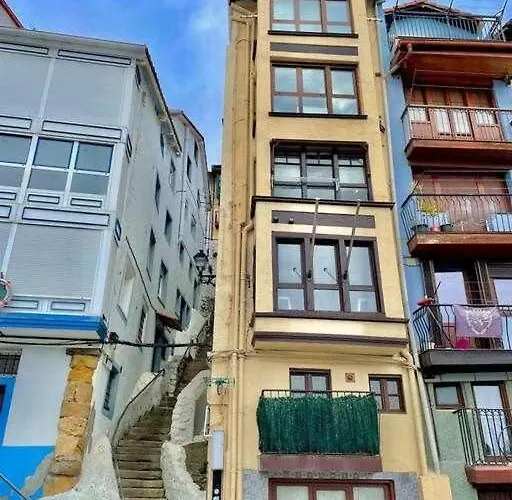 Apartamento Utsa Eski -piso Con Encanto En 1ª Linea De Puerto.