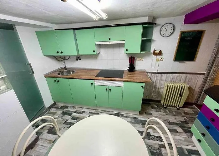 Apartamento Utsa Eski -piso Con Encanto En 1ª Linea De Puerto. *