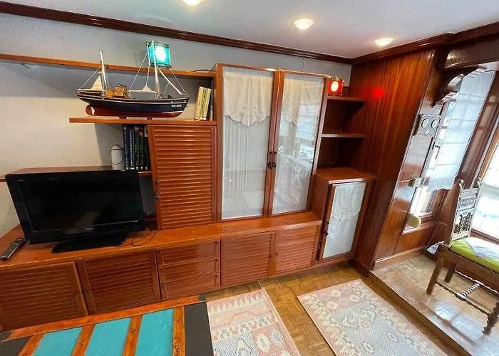 Apartamento Utsa Eski -piso Con Encanto En 1ª Linea De Puerto. Bermeo