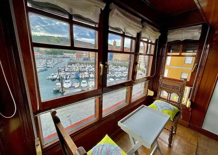 Utsa Eski -piso Con Encanto En 1ª Linea De Puerto.