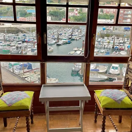 Utsa Eski -piso Con Encanto En 1ª Linea De Puerto Appartement